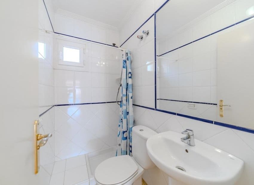 3 sypialnia Dom na sprzedaż w Orihuela Costa z basenem - 450 000 € (Ref: 9902027)