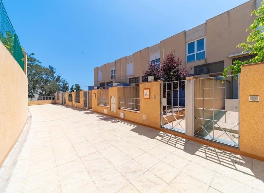 3 sypialnia Dom na sprzedaż w Orihuela Costa z basenem - 450 000 € (Ref: 9902027)