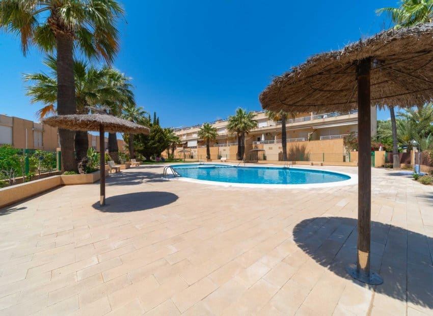 3 sypialnia Dom na sprzedaż w Orihuela Costa z basenem - 450 000 € (Ref: 9902027)
