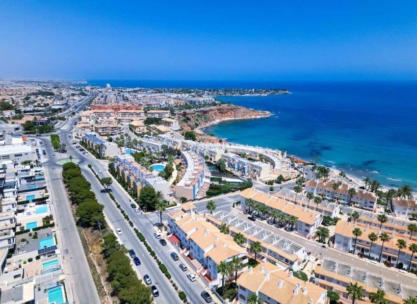 3 sypialnia Dom na sprzedaż w Orihuela Costa z basenem - 450 000 € (Ref: 9902027)