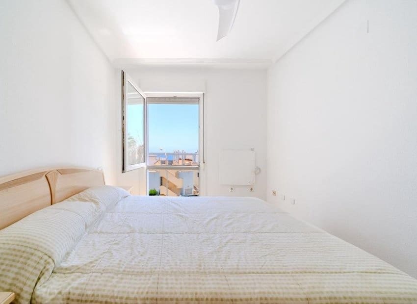 3 sypialnia Dom na sprzedaż w Orihuela Costa z basenem - 450 000 € (Ref: 9902027)