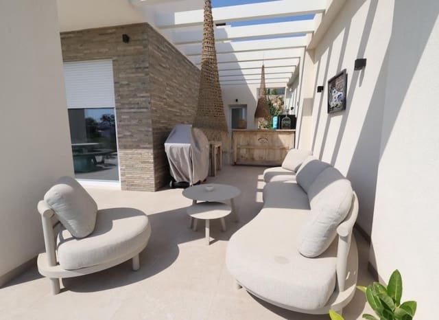3 soveværelse Villa til salg i Algorfa med swimmingpool - € 549.000 (Ref: 9902028)