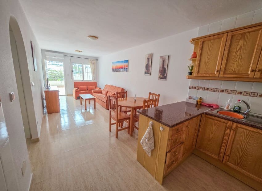 2 soveværelse Lejlighed til salg i Villamartin med swimmingpool - € 149.950 (Ref: 9905098)