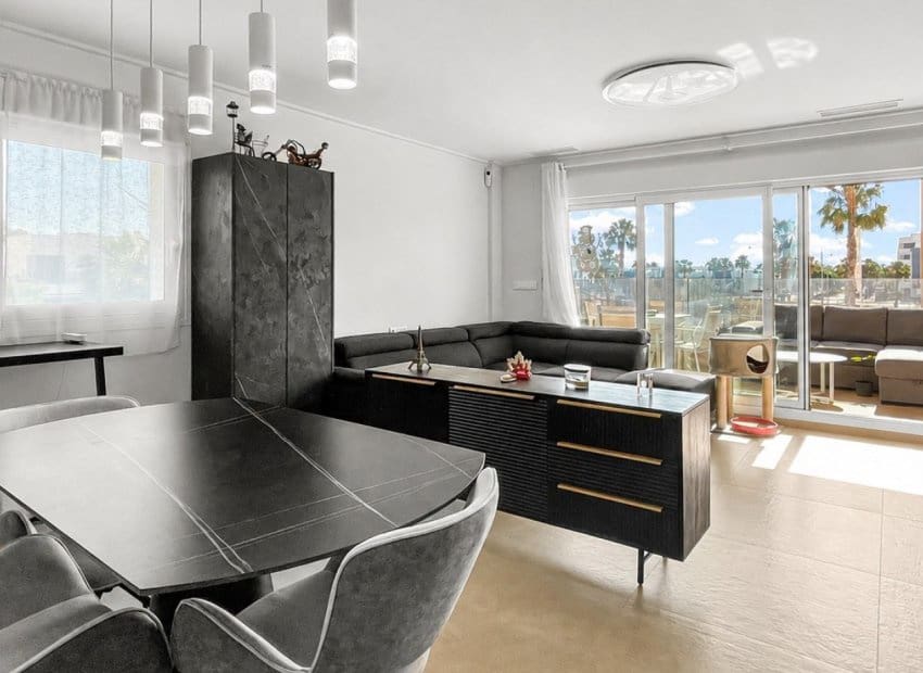 3 quarto Apartamento para venda em El Raso com piscina - 289 500 € (Ref: 9911554)