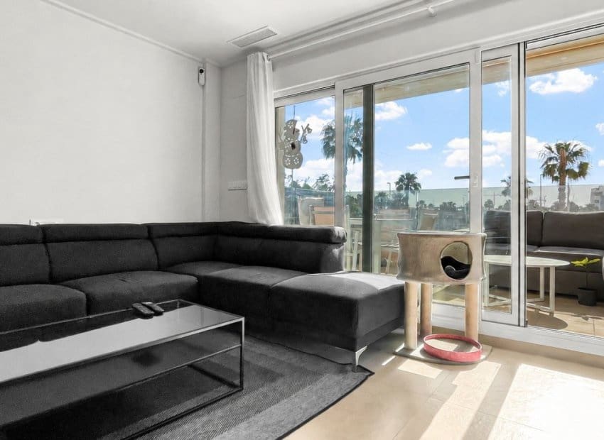 3 quarto Apartamento para venda em El Raso com piscina - 289 500 € (Ref: 9911554)