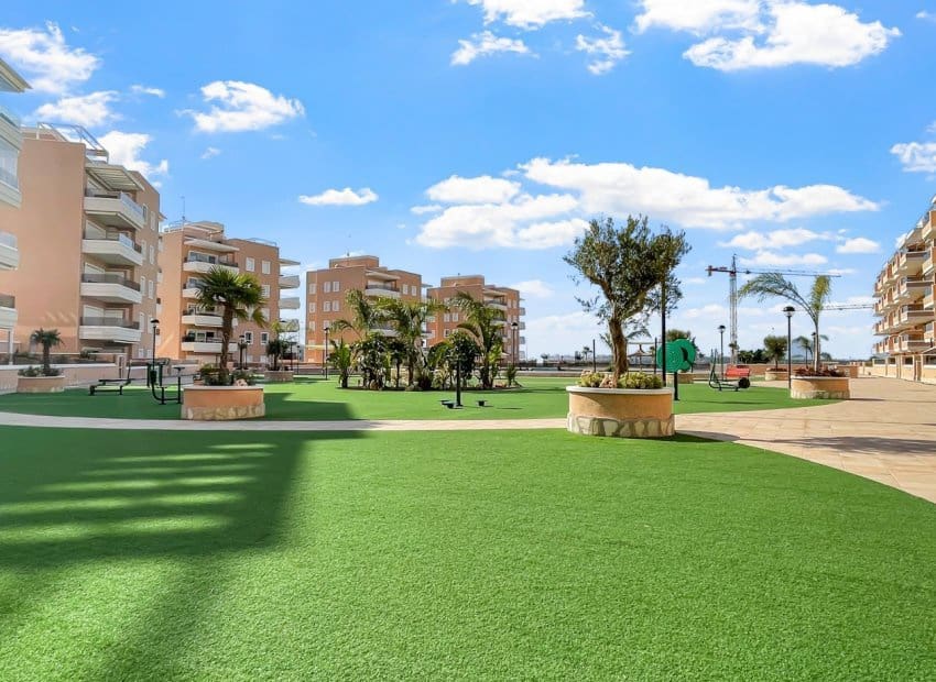 3 quarto Apartamento para venda em El Raso com piscina - 289 500 € (Ref: 9911554)