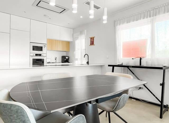 3 quarto Apartamento para venda em El Raso, Guardamar del Segura com piscina - 289 500 € (Ref: 9911554)