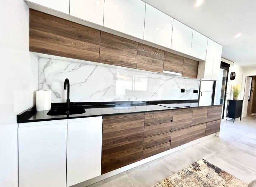 2 slaapkamer Villa te koop in Villamartin met zwembad - € 425.000 (Ref: 9911556)