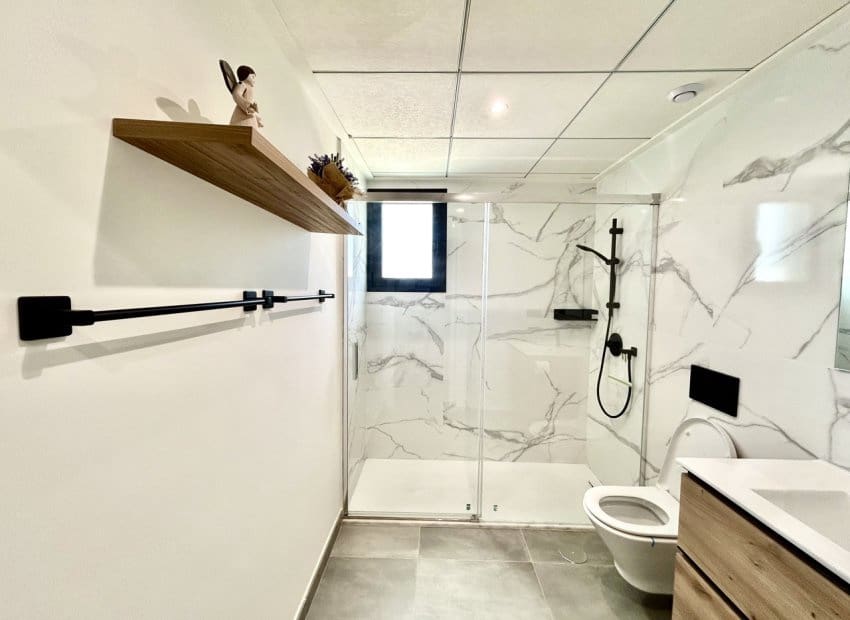 2 slaapkamer Villa te koop in Villamartin met zwembad - € 425.000 (Ref: 9911556)