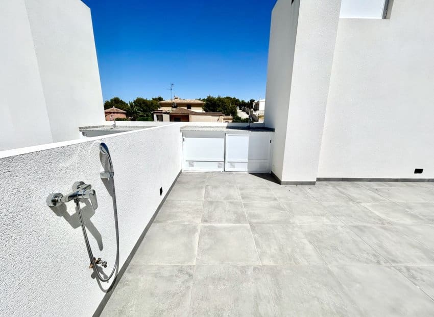 2 slaapkamer Villa te koop in Villamartin met zwembad - € 425.000 (Ref: 9911556)