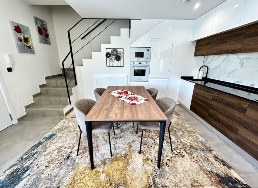 2 slaapkamer Villa te koop in Villamartin met zwembad - € 425.000 (Ref: 9911556)