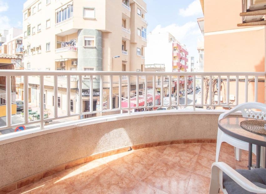 3 bedroom Apartment for sale in Torrevieja - € 144,900 (Ref: 9911557)