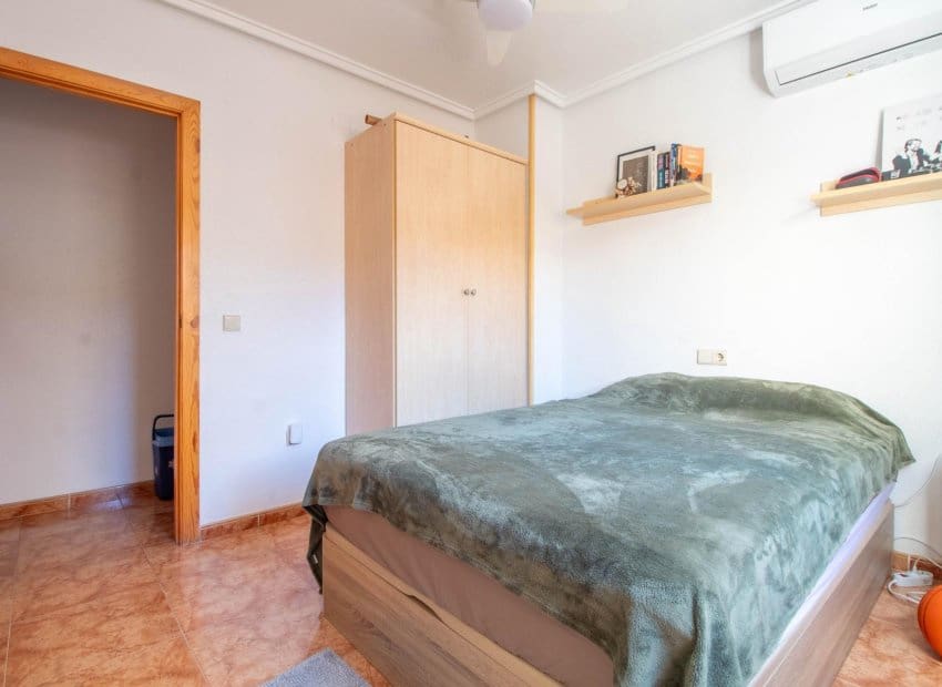 3 bedroom Apartment for sale in Torrevieja - € 144,900 (Ref: 9911557)