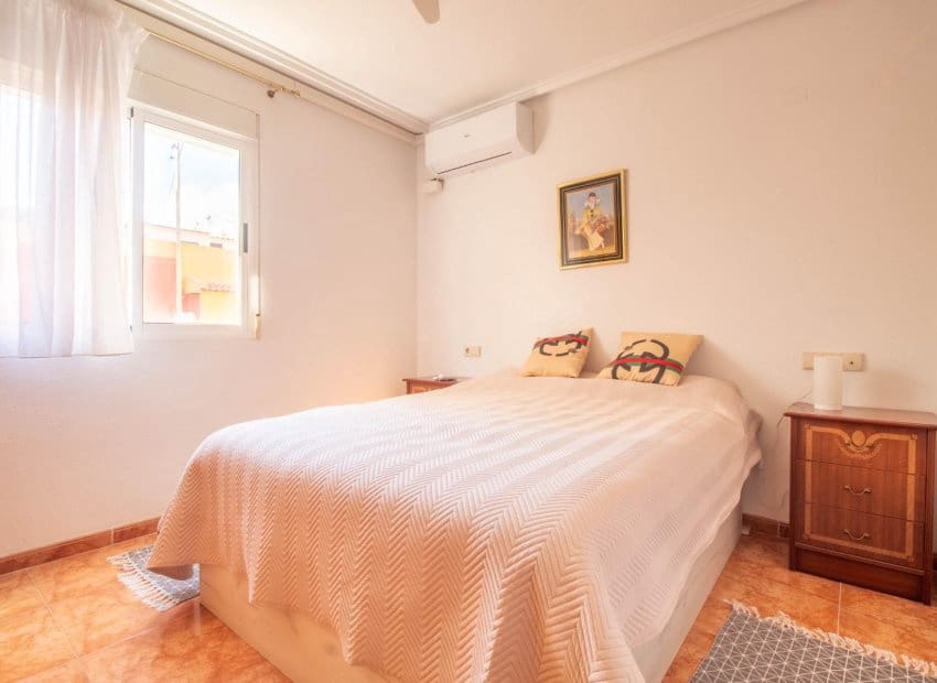 3 bedroom Apartment for sale in Torrevieja - € 144,900 (Ref: 9911557)