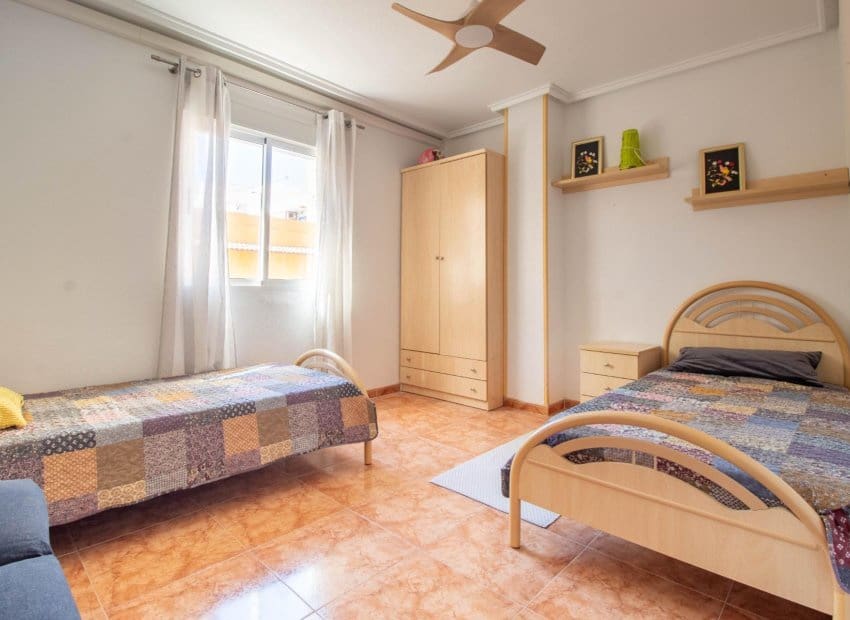 3 bedroom Apartment for sale in Torrevieja - € 144,900 (Ref: 9911557)