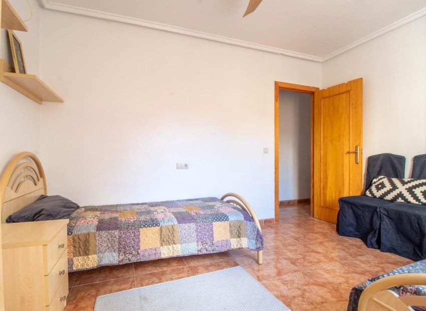 3 bedroom Apartment for sale in Torrevieja - € 144,900 (Ref: 9911557)