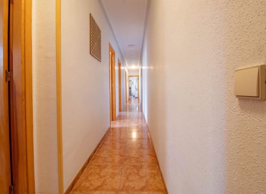 3 bedroom Apartment for sale in Torrevieja - € 144,900 (Ref: 9911557)
