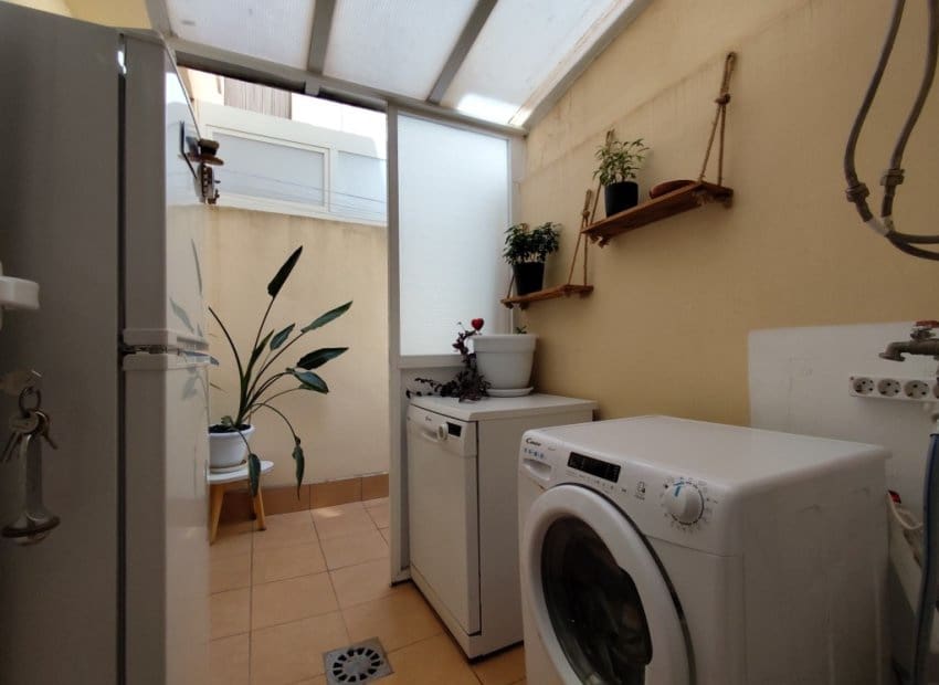 2 sypialnia Apartament na sprzedaż w Torrevieja z basenem - 165 000 € (Ref: 9911558)
