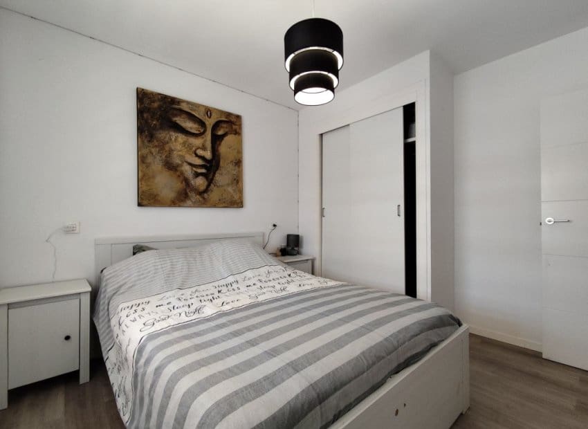 2 sypialnia Apartament na sprzedaż w Torrevieja z basenem - 165 000 € (Ref: 9911558)