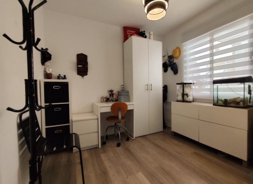 2 sypialnia Apartament na sprzedaż w Torrevieja z basenem - 165 000 € (Ref: 9911558)