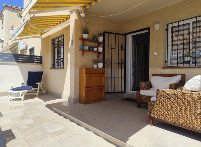2 sypialnia Apartament na sprzedaż w Torrevieja z basenem - 165 000 € (Ref: 9911558)