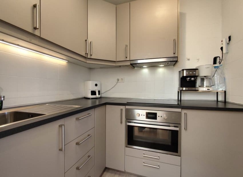 2 sypialnia Apartament na sprzedaż w Torrevieja z basenem - 165 000 € (Ref: 9911558)