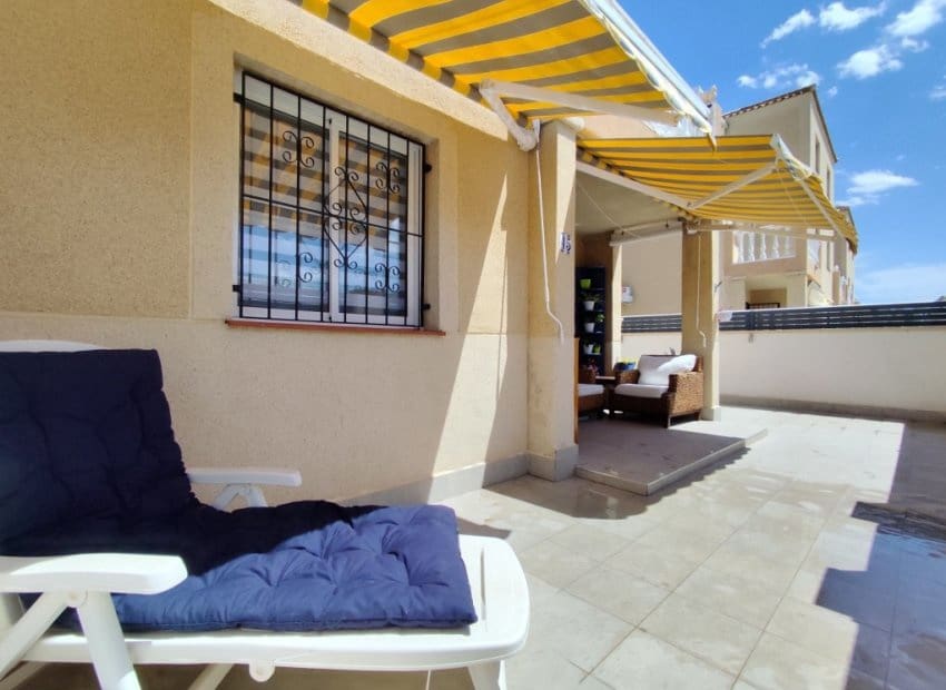 2 sypialnia Apartament na sprzedaż w Torrevieja z basenem - 165 000 € (Ref: 9911558)