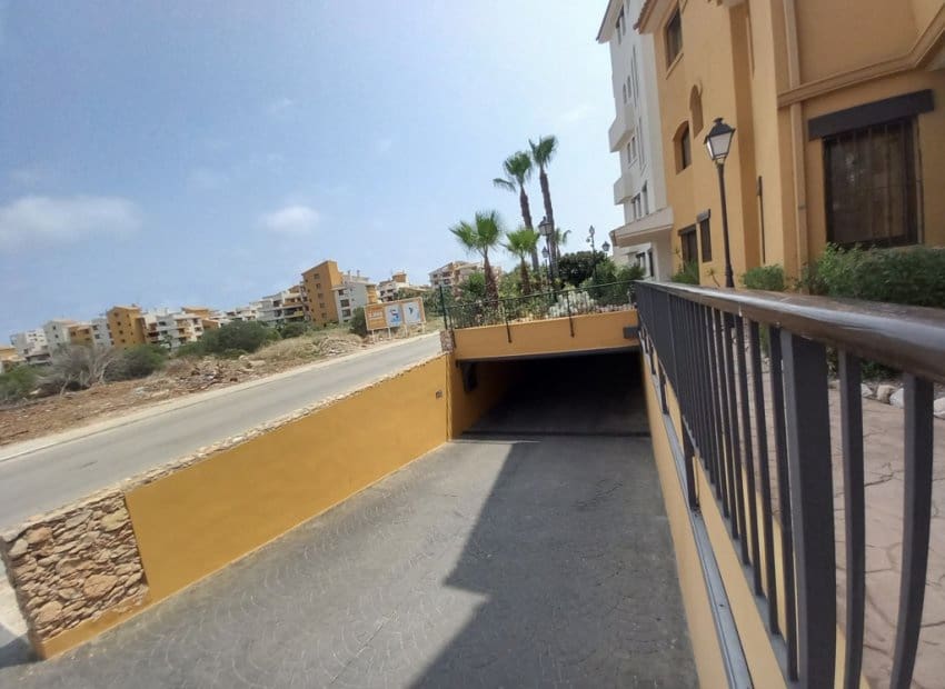 2 Zimmer Apartment zu verkaufen in Punta Prima mit Pool - 299.900 € (Ref: 9911559)