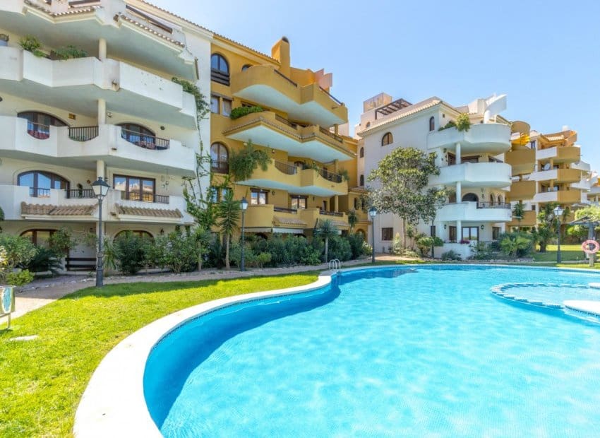 2 Zimmer Apartment zu verkaufen in Punta Prima mit Pool - 299.900 € (Ref: 9911559)