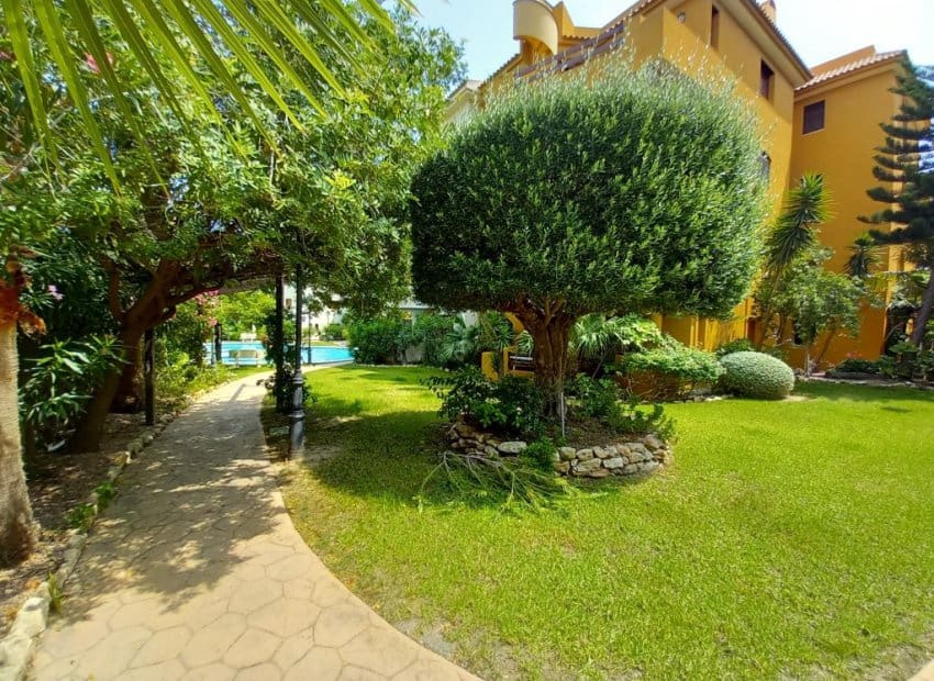 2 Zimmer Apartment zu verkaufen in Punta Prima mit Pool - 299.900 € (Ref: 9911559)