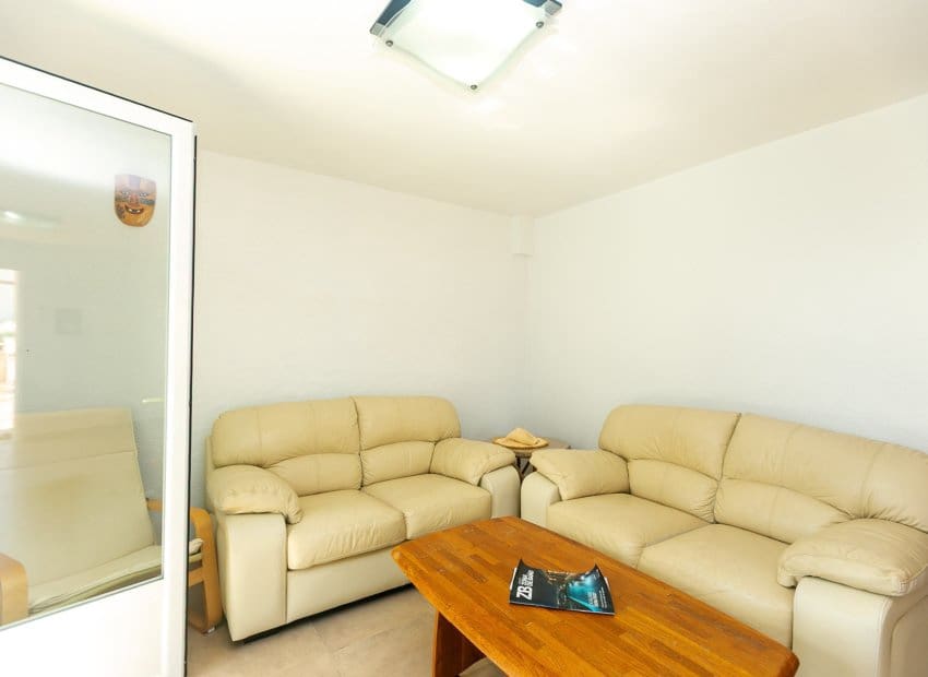 4 slaapkamer Villa te koop in La Zenia met zwembad - € 1.295.000 (Ref: 9911560)