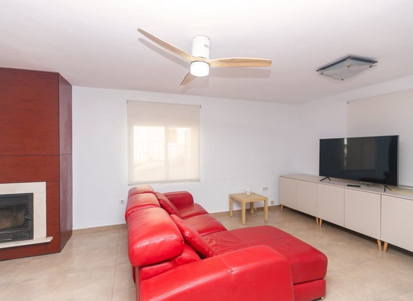 4 slaapkamer Villa te koop in La Zenia met zwembad - € 1.295.000 (Ref: 9911560)