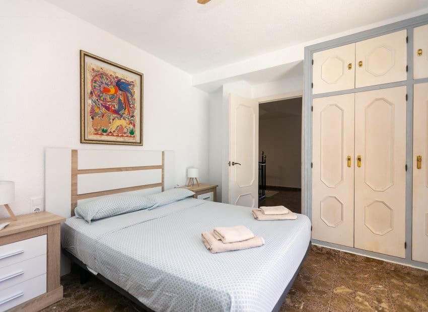 4 slaapkamer Villa te koop in La Zenia met zwembad - € 1.295.000 (Ref: 9911560)