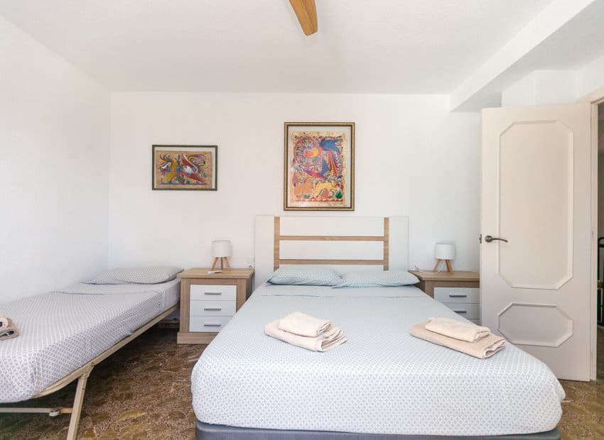 4 slaapkamer Villa te koop in La Zenia met zwembad - € 1.295.000 (Ref: 9911560)
