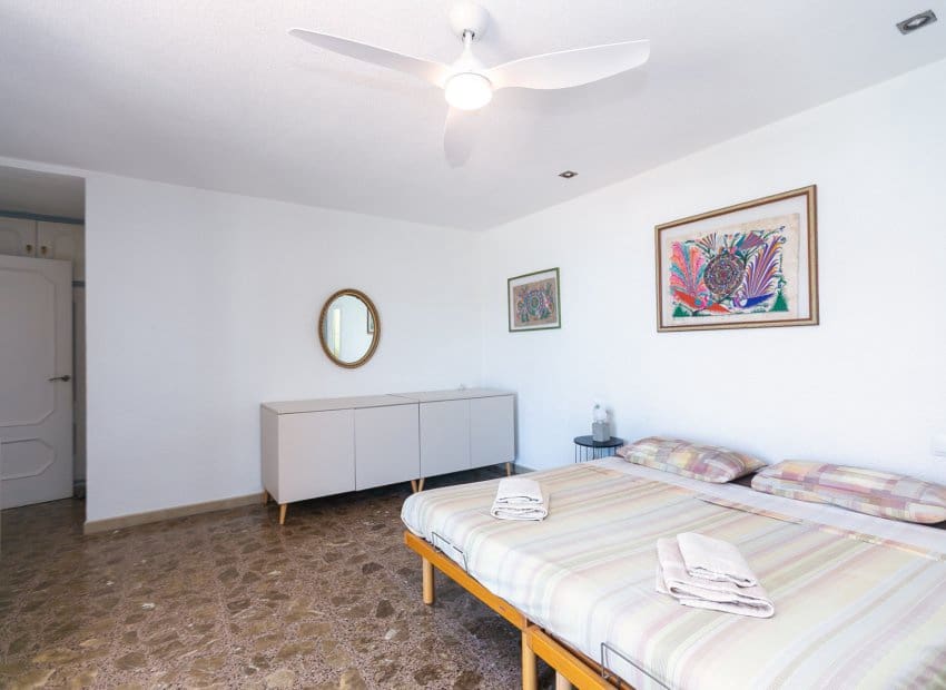 4 slaapkamer Villa te koop in La Zenia met zwembad - € 1.295.000 (Ref: 9911560)