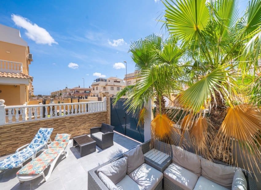 3 sypialnia Dom na sprzedaż w Ciudad Quesada z basenem - 289 000 € (Ref: 9920996)