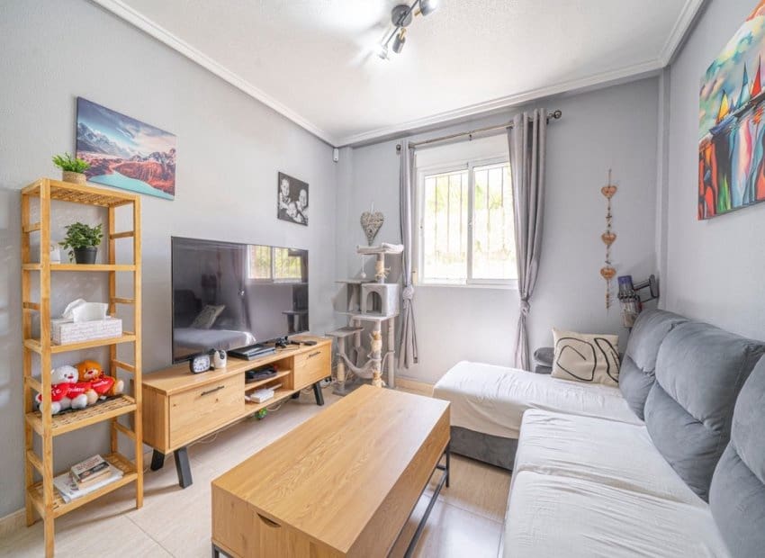 3 sypialnia Dom na sprzedaż w Ciudad Quesada z basenem - 289 000 € (Ref: 9920996)
