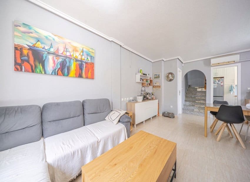 3 sypialnia Dom na sprzedaż w Ciudad Quesada z basenem - 289 000 € (Ref: 9920996)