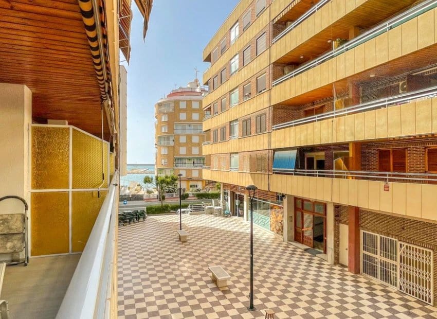 2 chambre Appartement à vendre à Torrevieja - 265 000 € (Ref: 9920997)