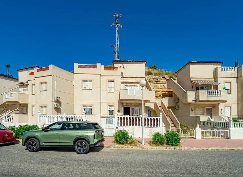2 slaapkamer Appartement te koop in Ciudad Quesada met zwembad - € 137.950 (Ref: 9920998)