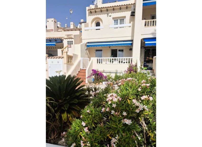 2 slaapkamer Huis te koop in Las Ramblas Golf met zwembad - € 229.000 (Ref: 9920999)