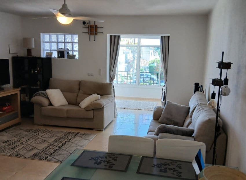 2 Zimmer Haus zu verkaufen in Villamartin mit Pool - 219.950 € (Ref: 9921001)