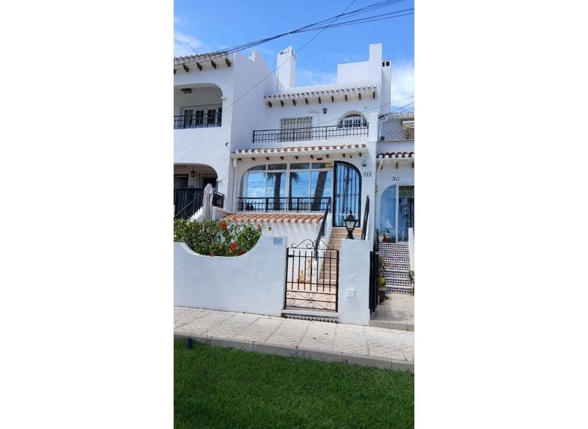 2 Zimmer Haus zu verkaufen in Villamartin mit Pool - 219.950 € (Ref: 9921001)