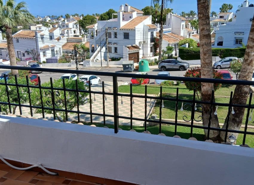 2 Zimmer Haus zu verkaufen in Villamartin mit Pool - 219.950 € (Ref: 9921001)