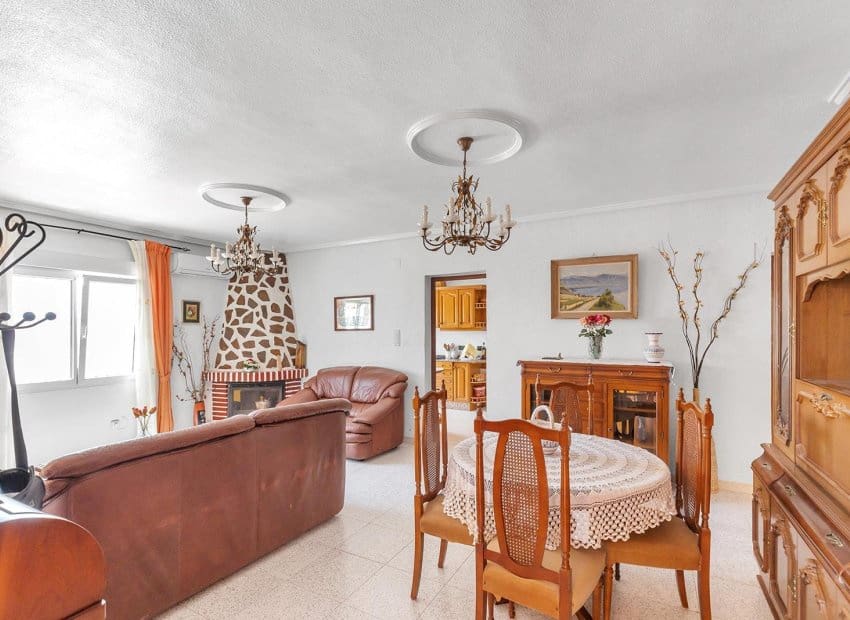 4 bedroom Villa for sale in Dona Pepa with pool - € 495,000 (Ref: 9921004)