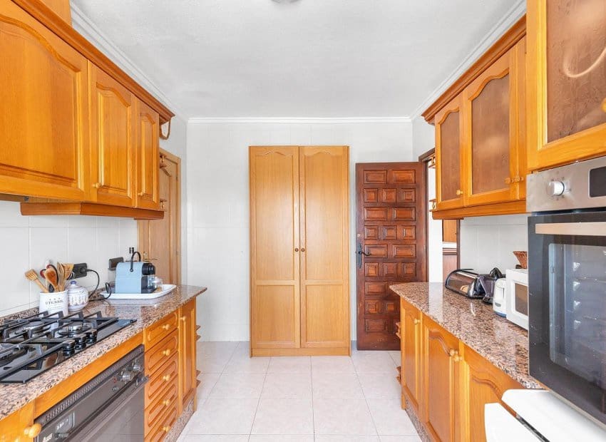 4 bedroom Villa for sale in Dona Pepa with pool - € 495,000 (Ref: 9921004)