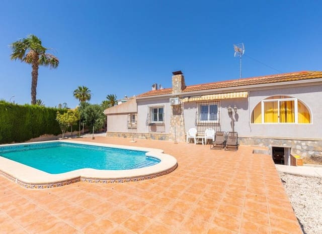 4 soveværelse Villa til salg i Doña Pepa, Rojales med swimmingpool - € 495.000 (Ref: 9921004)