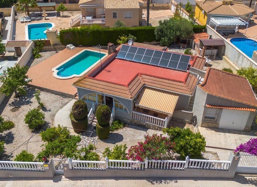 4 bedroom Villa for sale in Dona Pepa with pool - € 495,000 (Ref: 9921004)