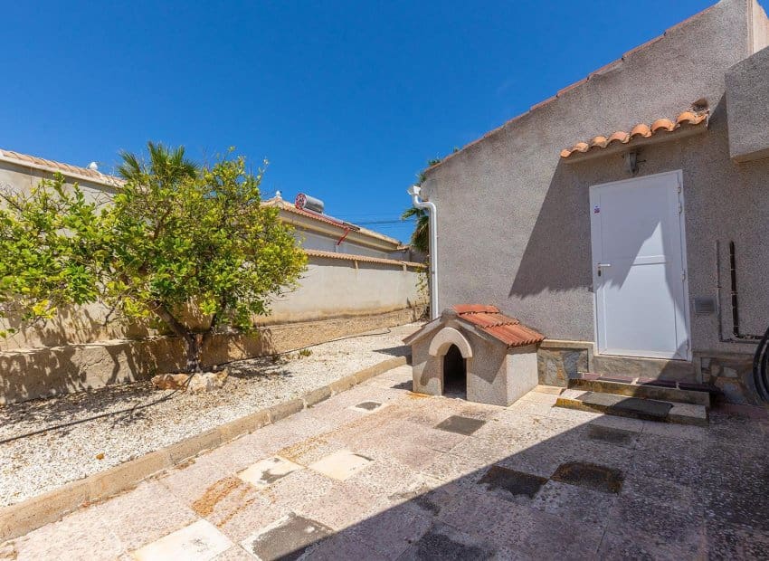 4 bedroom Villa for sale in Dona Pepa with pool - € 495,000 (Ref: 9921004)