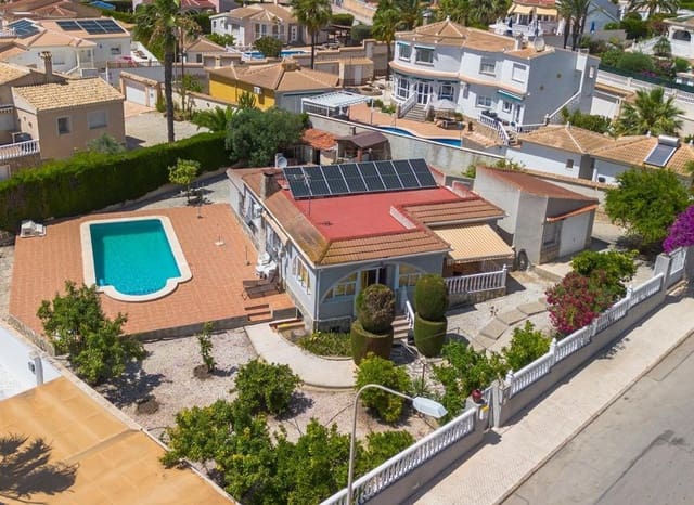 4 soveværelse Villa til salg i Doña Pepa, Rojales med swimmingpool - € 495.000 (Ref: 9921004)